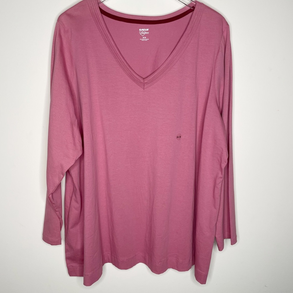 V-Neck Avenue Love Your t-shirt